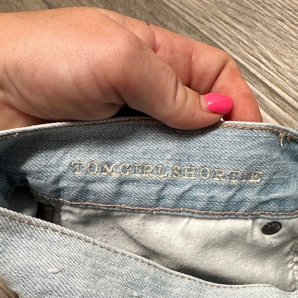 American Eagle Outfitters Light Blue Frayed Jean Shorts - Picture 8 of 9